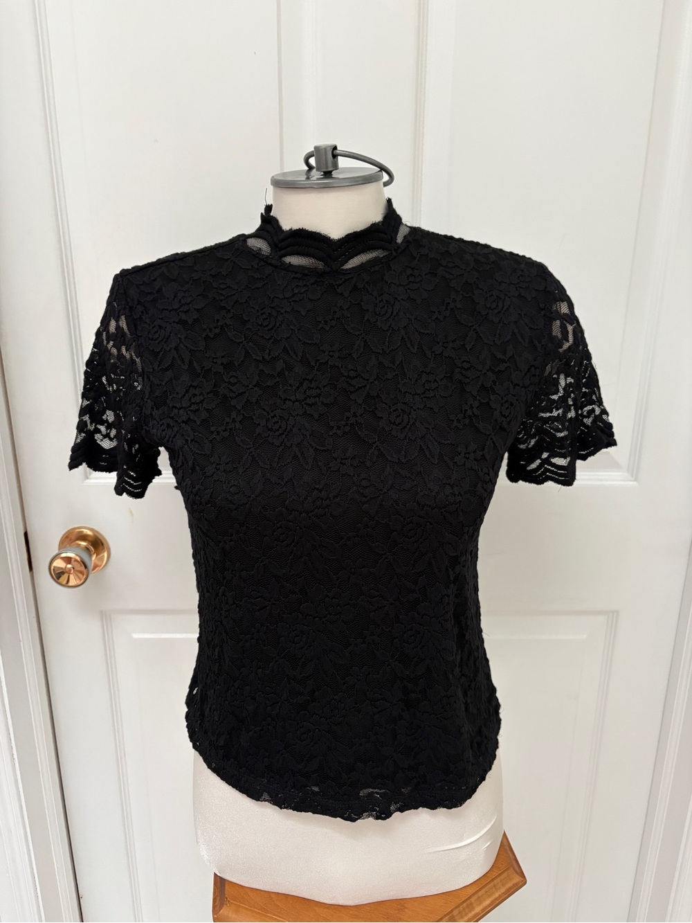 Ardene Black Floral Lace Short Sleeve Top
